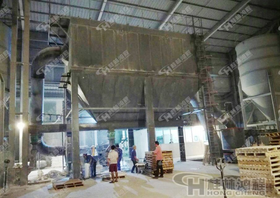 HCH1395超細(xì)滑石粉生產(chǎn)設(shè)備，滑石磨粉機(jī)，桂林鴻程環(huán)輥磨