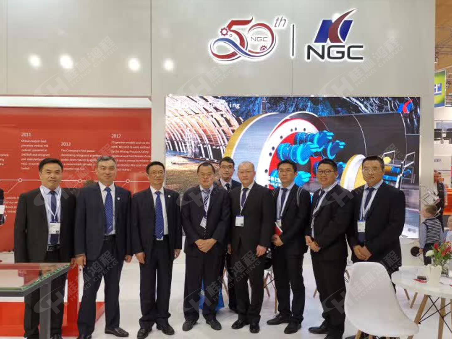 磨粉機廠家桂林鴻程參加漢諾威工業(yè)展學(xué)習(xí)德國人設(shè)計 磨粉機廠家桂林鴻程參加漢諾威工業(yè)展學(xué)習(xí)德國人設(shè)計